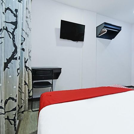 Super Oyo 992 Orange Hotel Kuala Pilah Εξωτερικό φωτογραφία