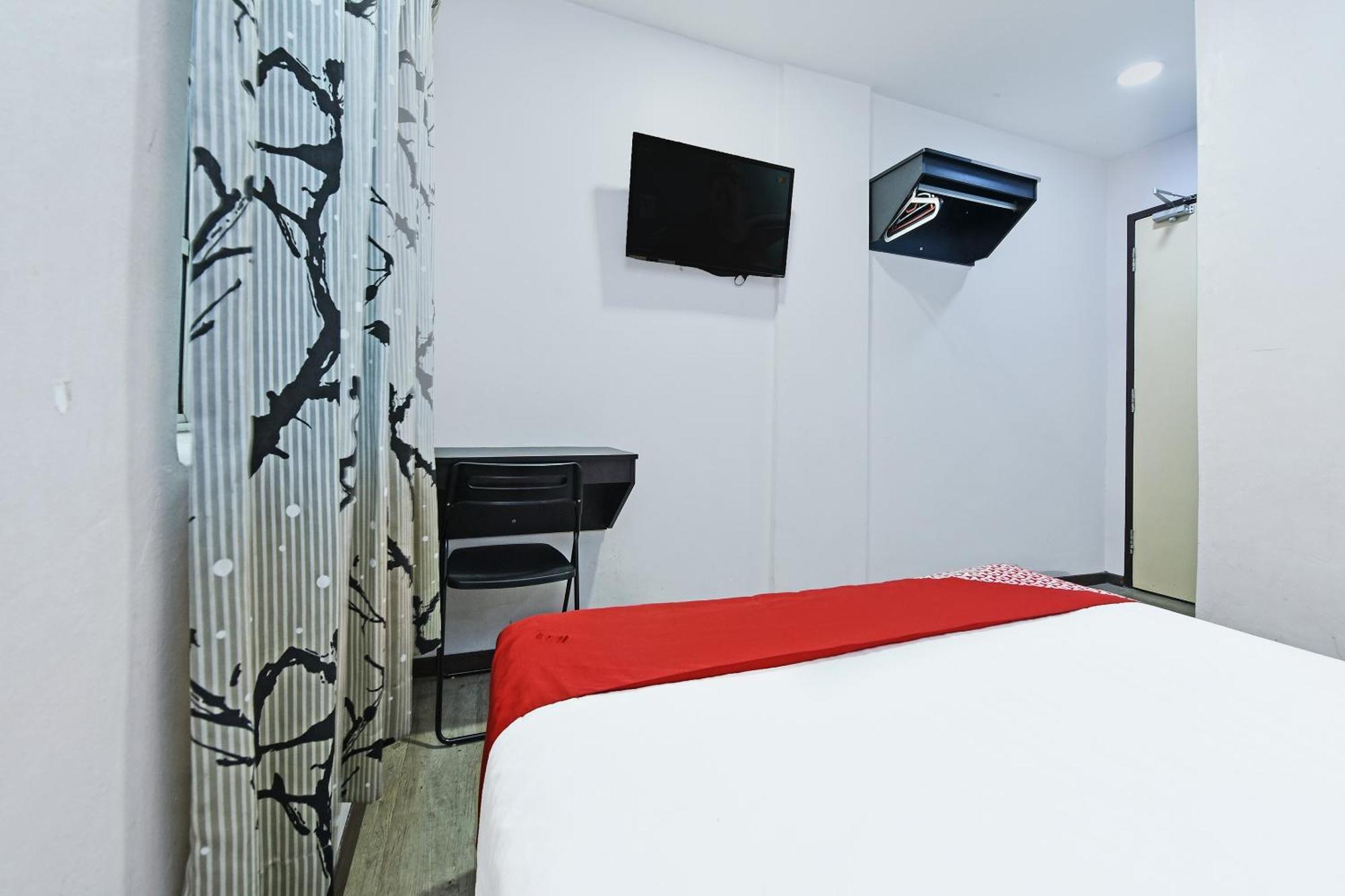 Super Oyo 992 Orange Hotel Kuala Pilah Εξωτερικό φωτογραφία