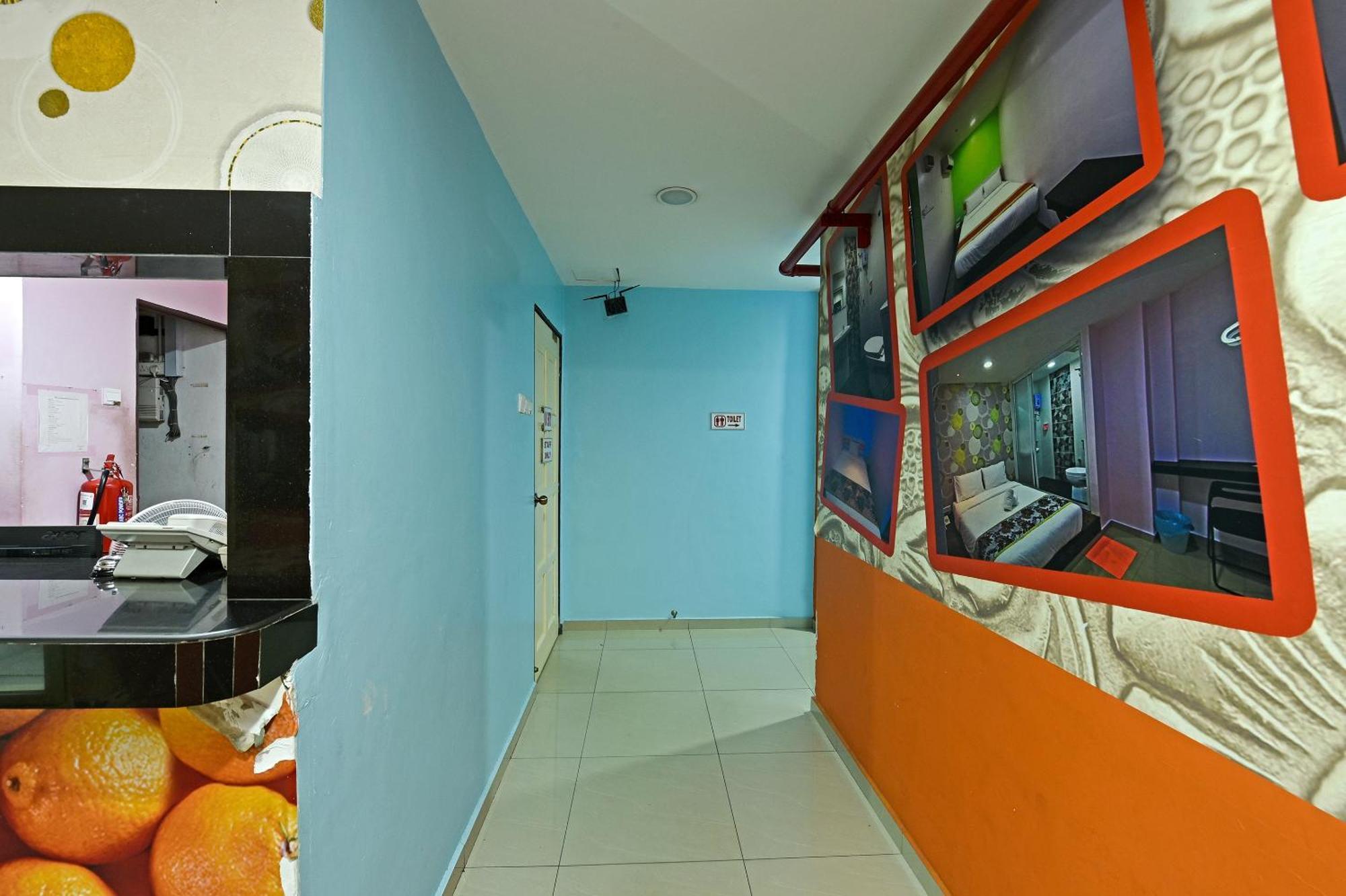 Super Oyo 992 Orange Hotel Kuala Pilah Εξωτερικό φωτογραφία