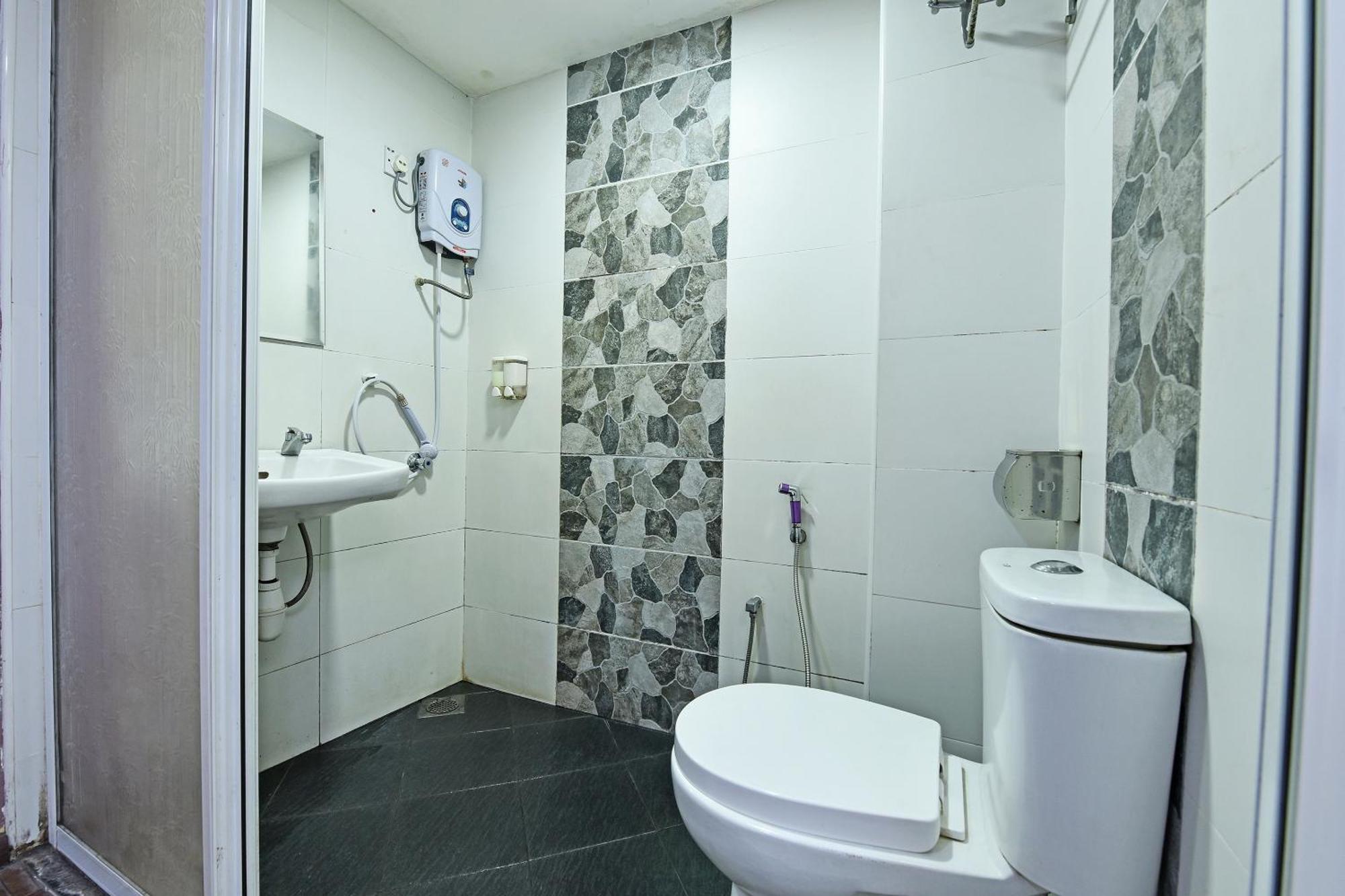 Super Oyo 992 Orange Hotel Kuala Pilah Εξωτερικό φωτογραφία