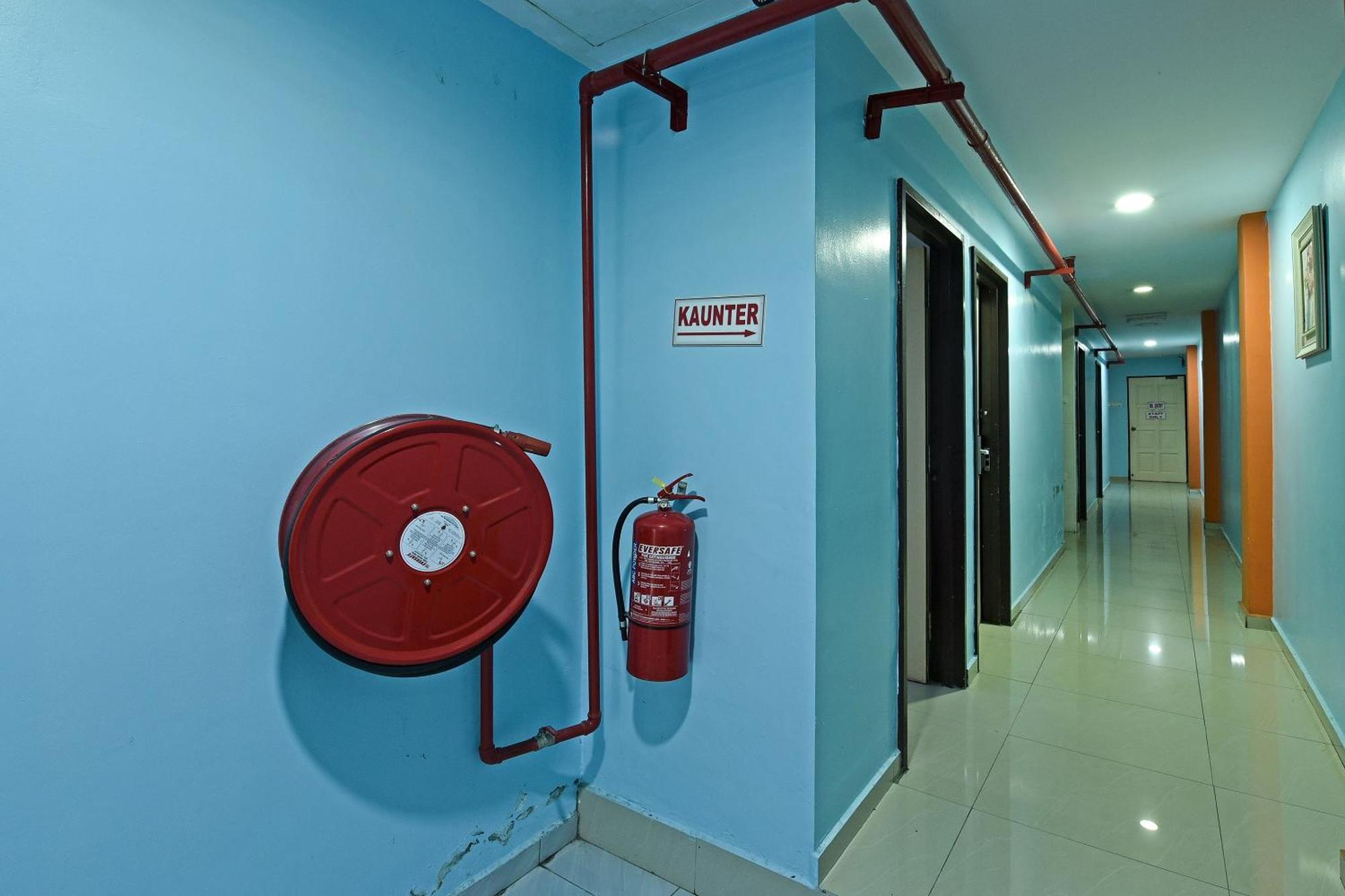 Super Oyo 992 Orange Hotel Kuala Pilah Εξωτερικό φωτογραφία