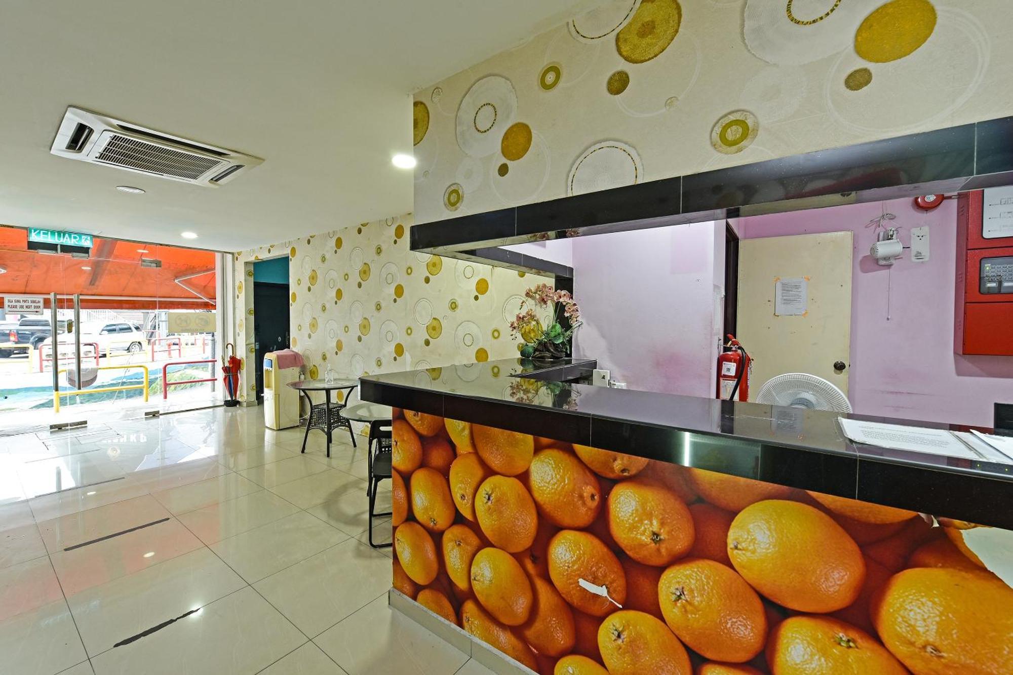 Super Oyo 992 Orange Hotel Kuala Pilah Εξωτερικό φωτογραφία